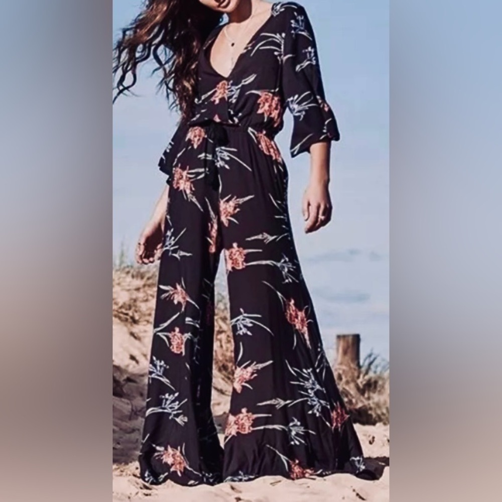 NWT Jaase Black Floral Boho Wide Leg Jumpsuit Size Large